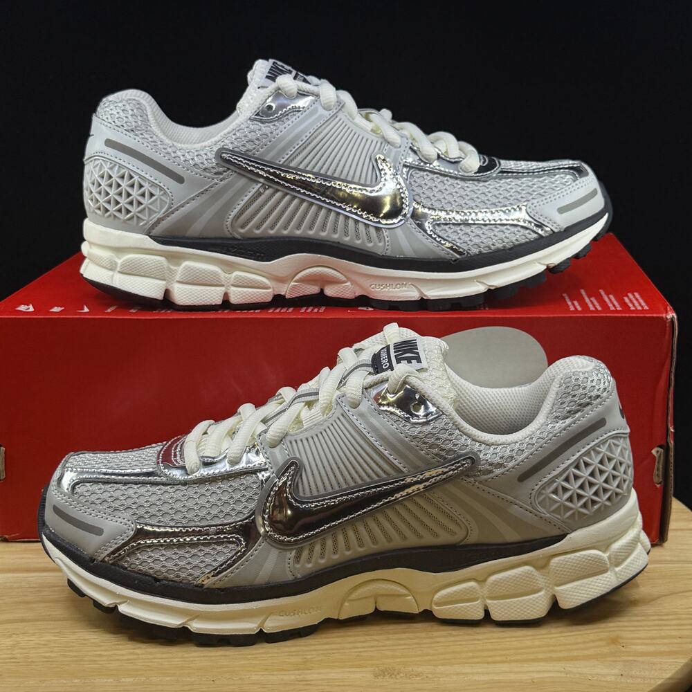 Nike Zoom Vomero 5 Photon Dust Metallic Silver Men's FD0884-025 Size 10